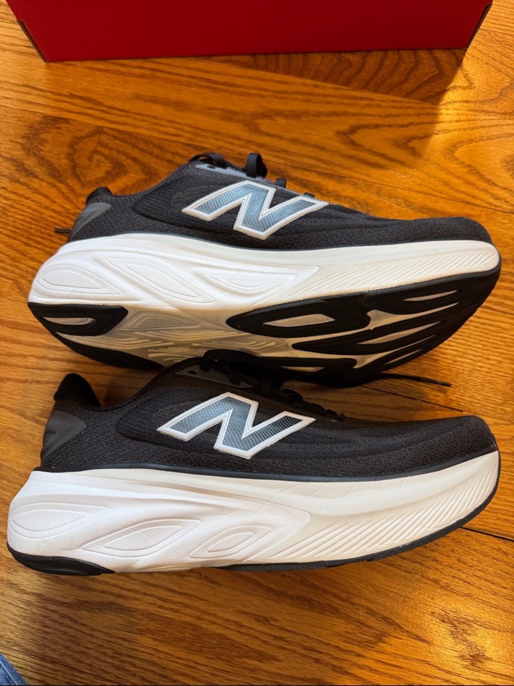 Like new- Women’s New Balance Fresh Foam.  Black. Size 9.